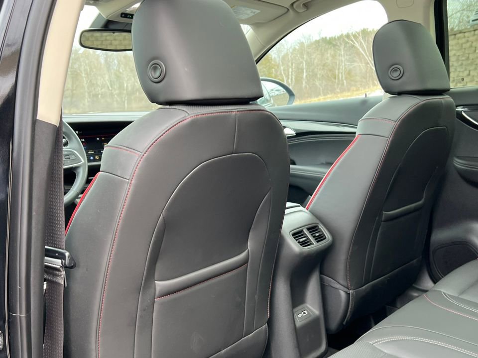 Used 2023 Buick Envision Essence w/ Technology Package I image 39