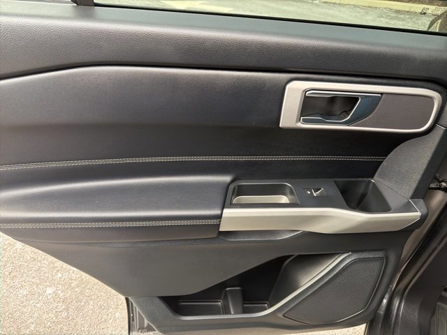 Certified 2020 Ford Explorer XLT w/ Equipment Group 202A image 25