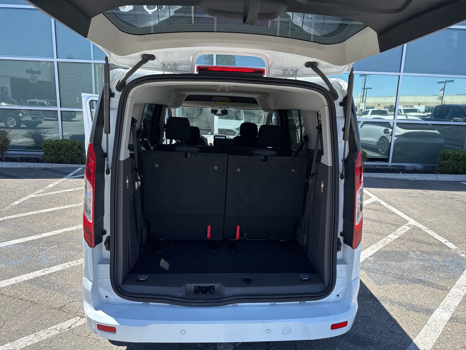 Certified 2023 Ford Transit Connect XLT FWD image 16