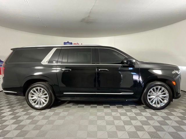 Used 2023 Cadillac Escalade ESV Premium Luxury image 2