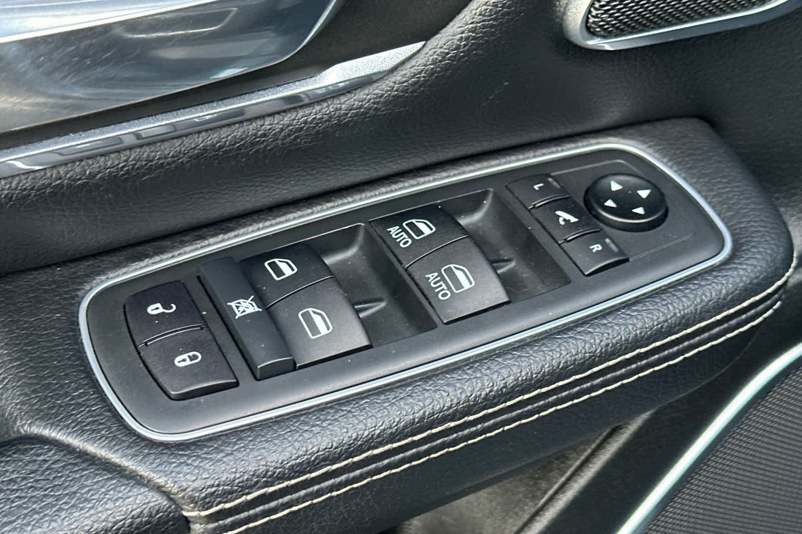 Used 2021 RAM 1500 Laramie AWD/4WD image 13