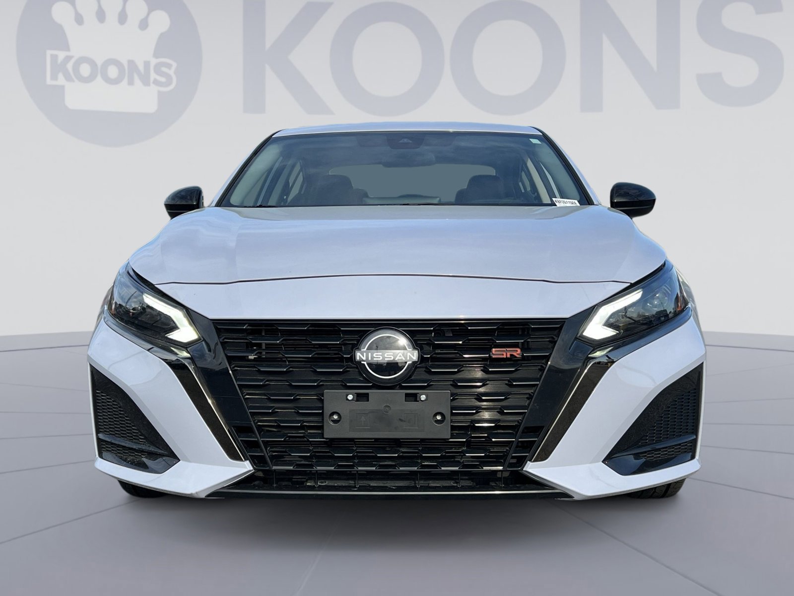 Used 2023 Nissan Altima 2.5 SR w/ SR Premium Package image 16