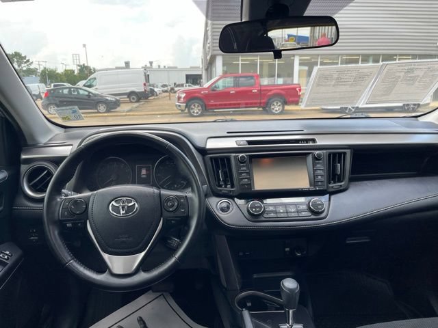 Used 2018 Toyota RAV4 XLE FWD image 23