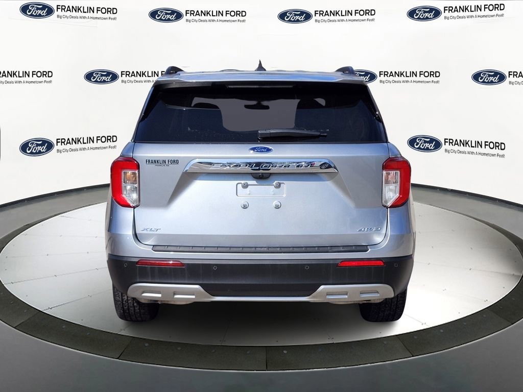 Certified 2023 Ford Explorer XLT w/ Equipment Group 202A image 4