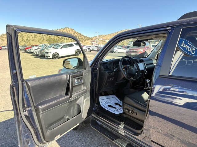 Used 2022 Toyota 4Runner TRD Off-Road Premium w/ Moonroof Package image 18