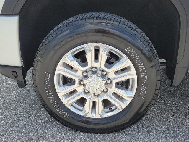 Used 2022 GMC Sierra 3500 Denali w/ Denali Ultimate Package AWD/4WD image 10