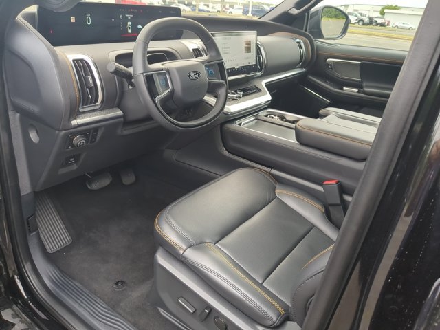 Certified 2025 Ford Expedition Tremor AWD/4WD image 17