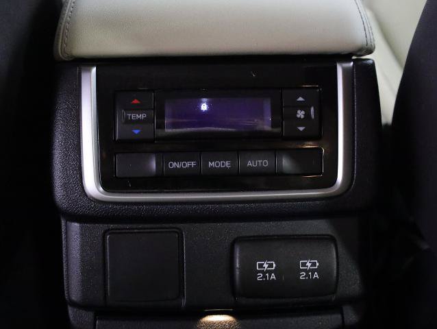 Used 2021 Subaru Ascent Premium w/ Convenience Package AWD/4WD image 28