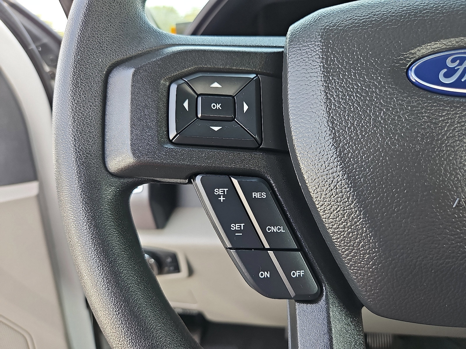 Certified 2022 Ford F350 XLT image 22