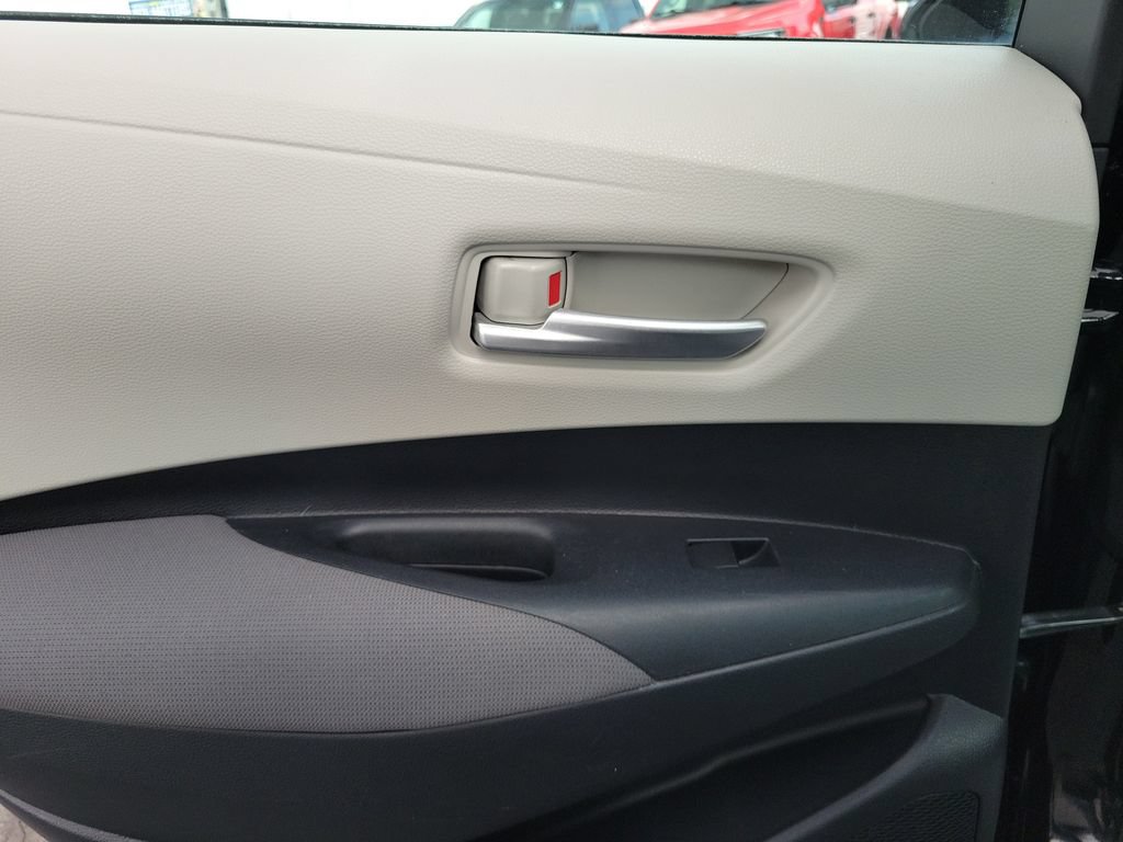 Used 2020 Toyota Corolla LE FWD image 15