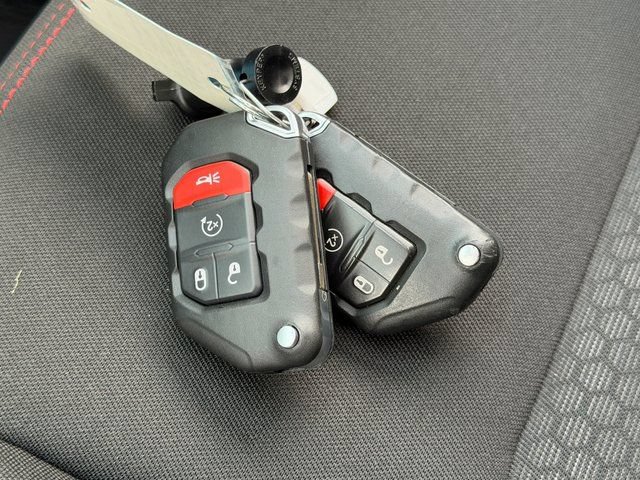 Used 2020 Jeep Gladiator Rubicon AWD/4WD image 33