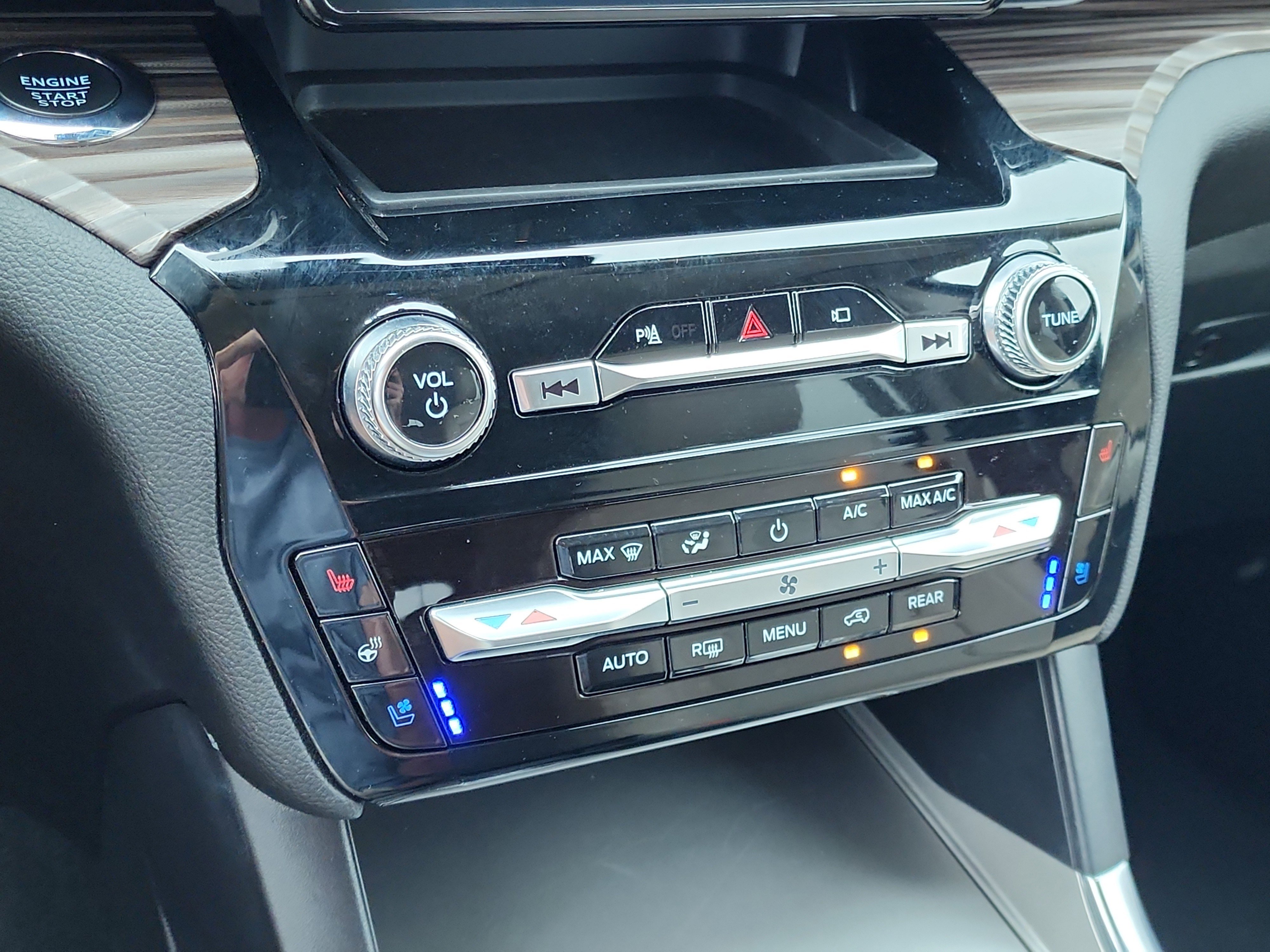 Certified 2023 Ford Explorer Limited image 26