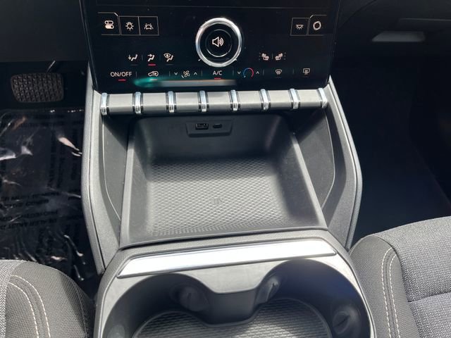 Used 2025 GMC Terrain Elevation w/ Black Edition AWD/4WD image 31