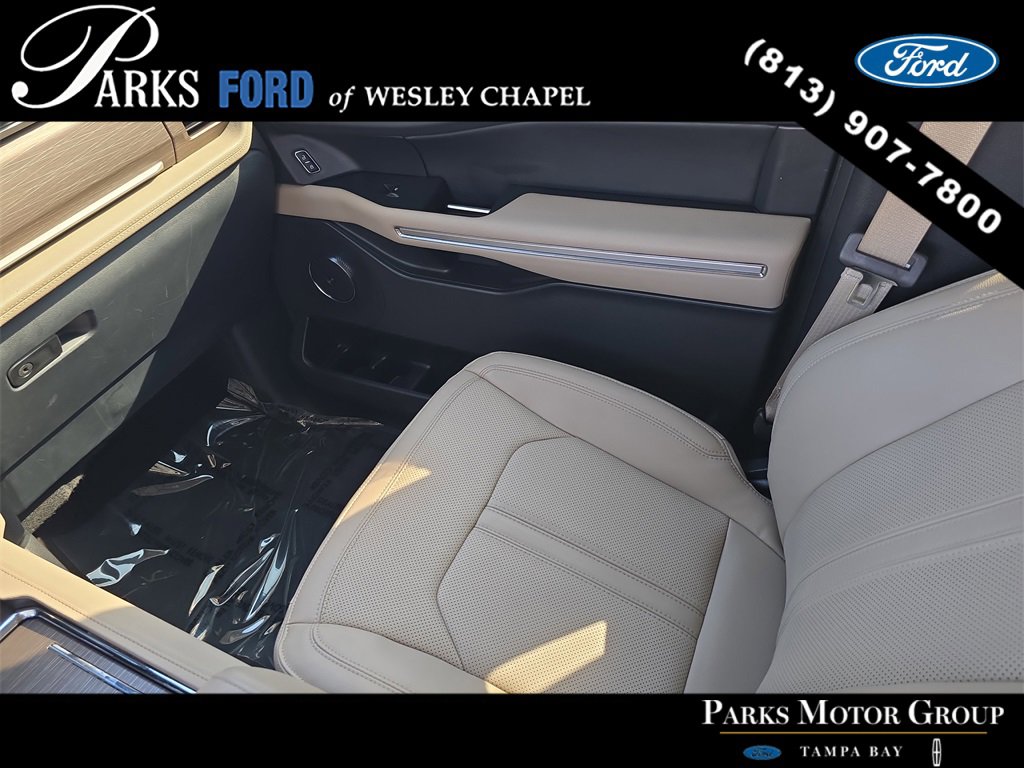 Certified 2023 Ford Expedition Limited image 15