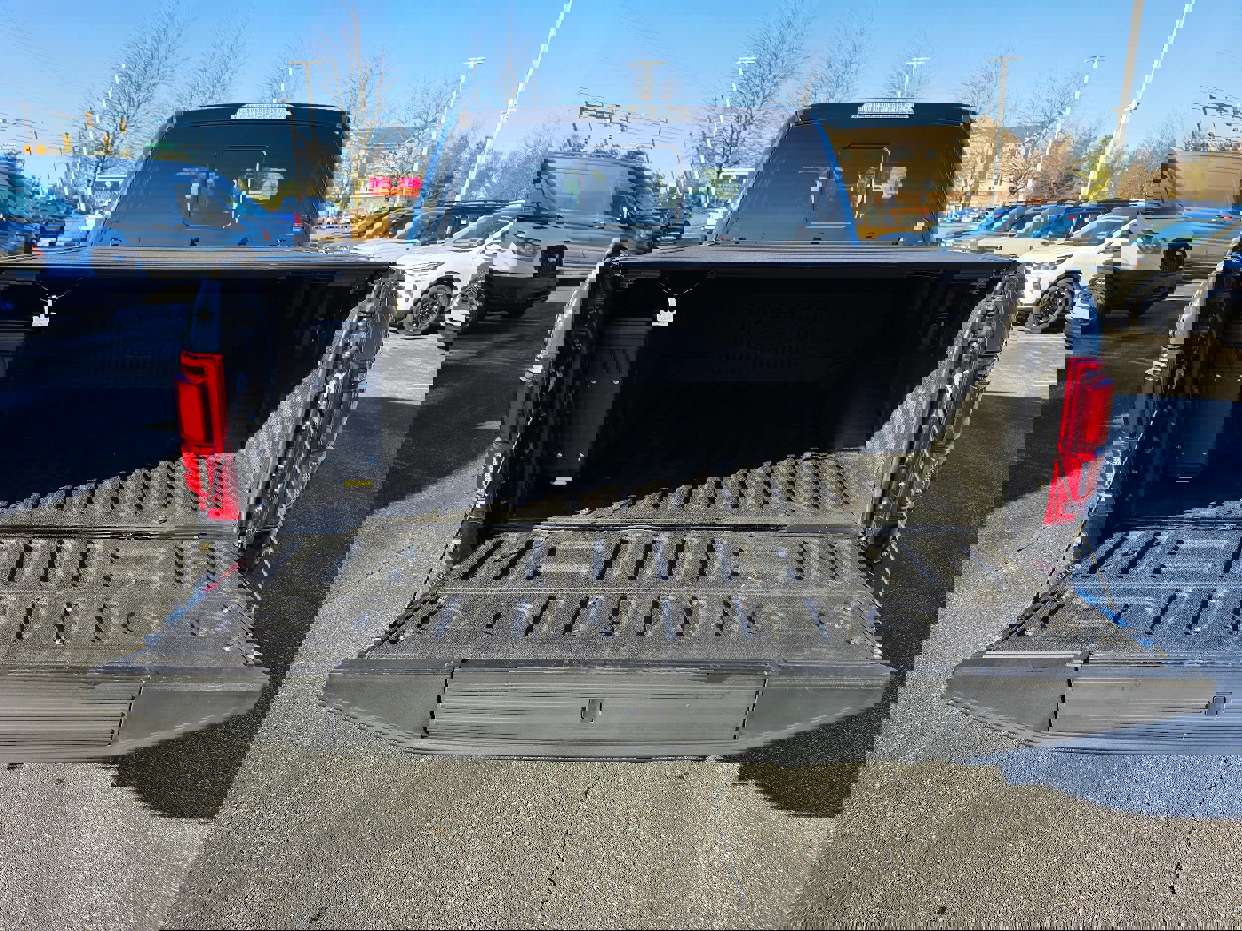 Certified 2018 Ford F150 Raptor w/ Equipment Group 802A Luxury image 9