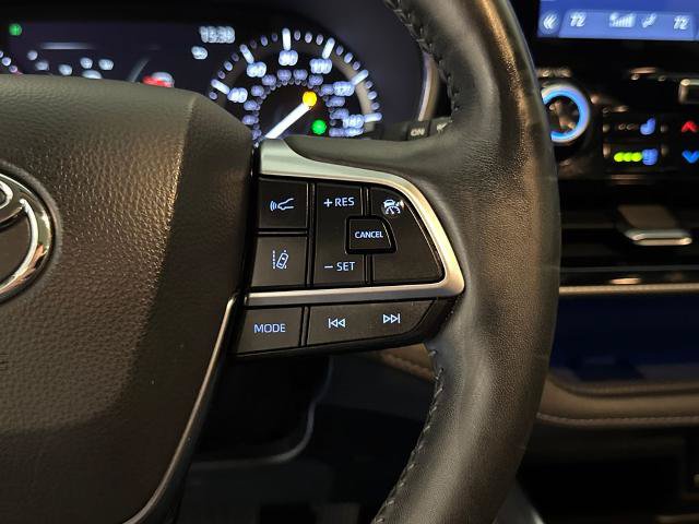 Used 2020 Toyota Highlander Platinum FWD image 23
