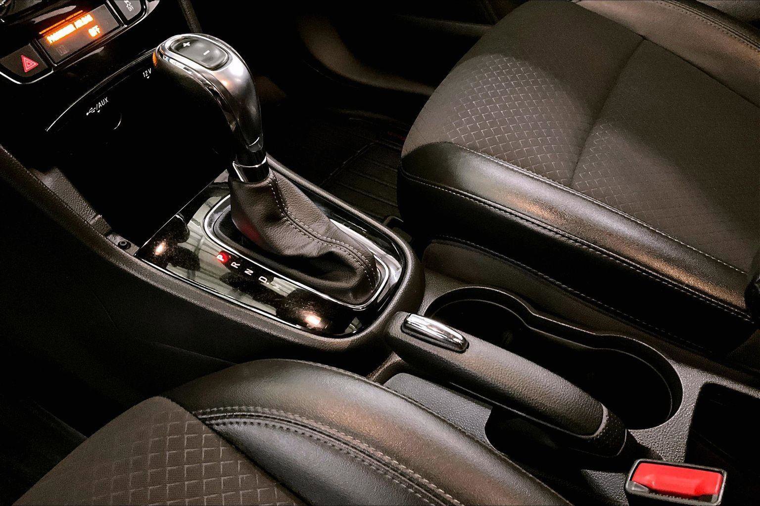 Used 2019 Buick Encore Sport Touring image 16