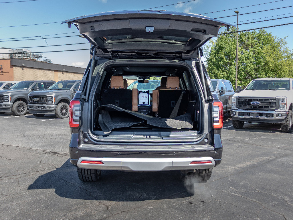 Certified 2024 Ford Expedition Platinum AWD/4WD image 7