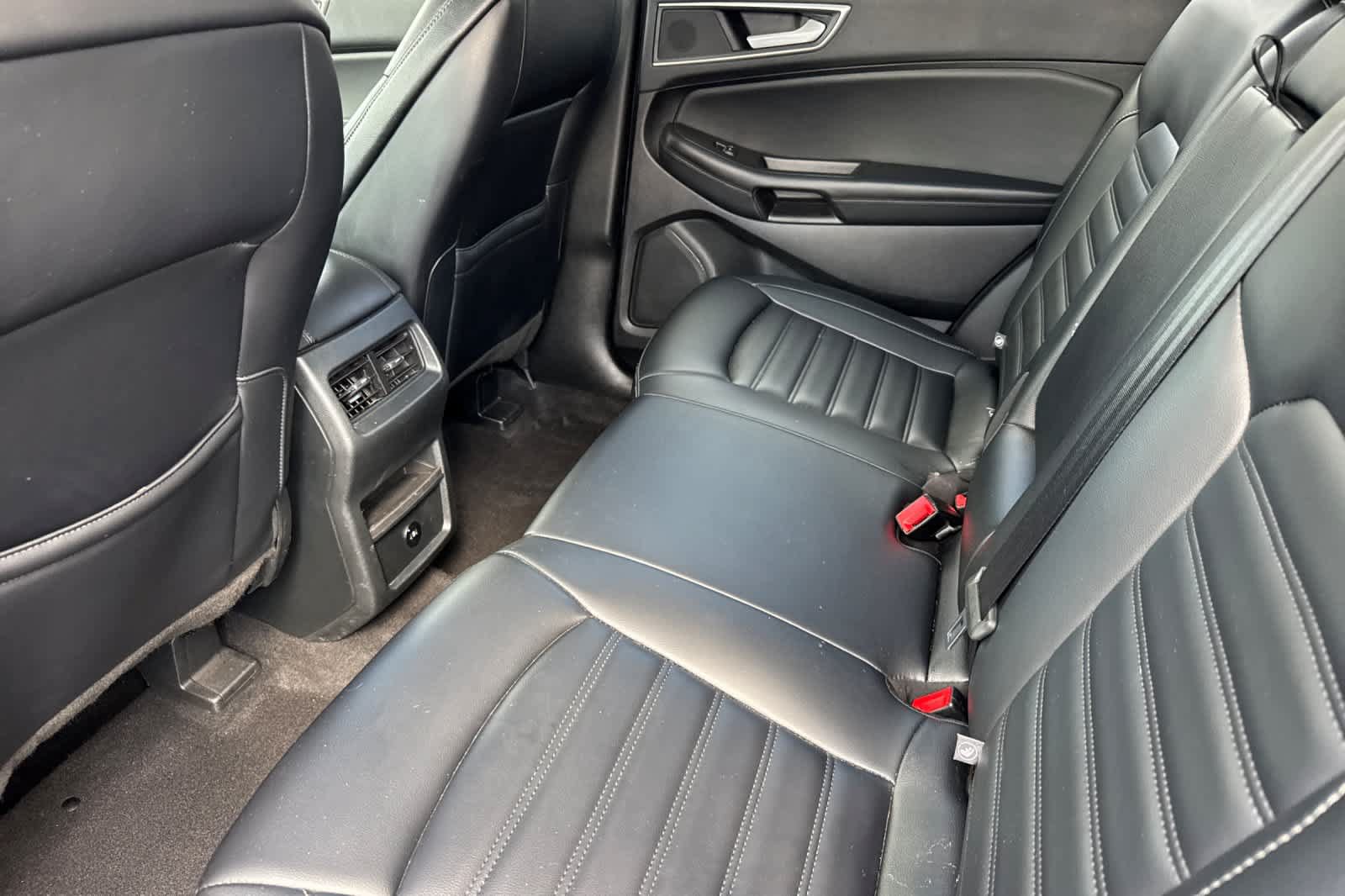 Certified 2024 Ford Edge SEL AWD/4WD image 4