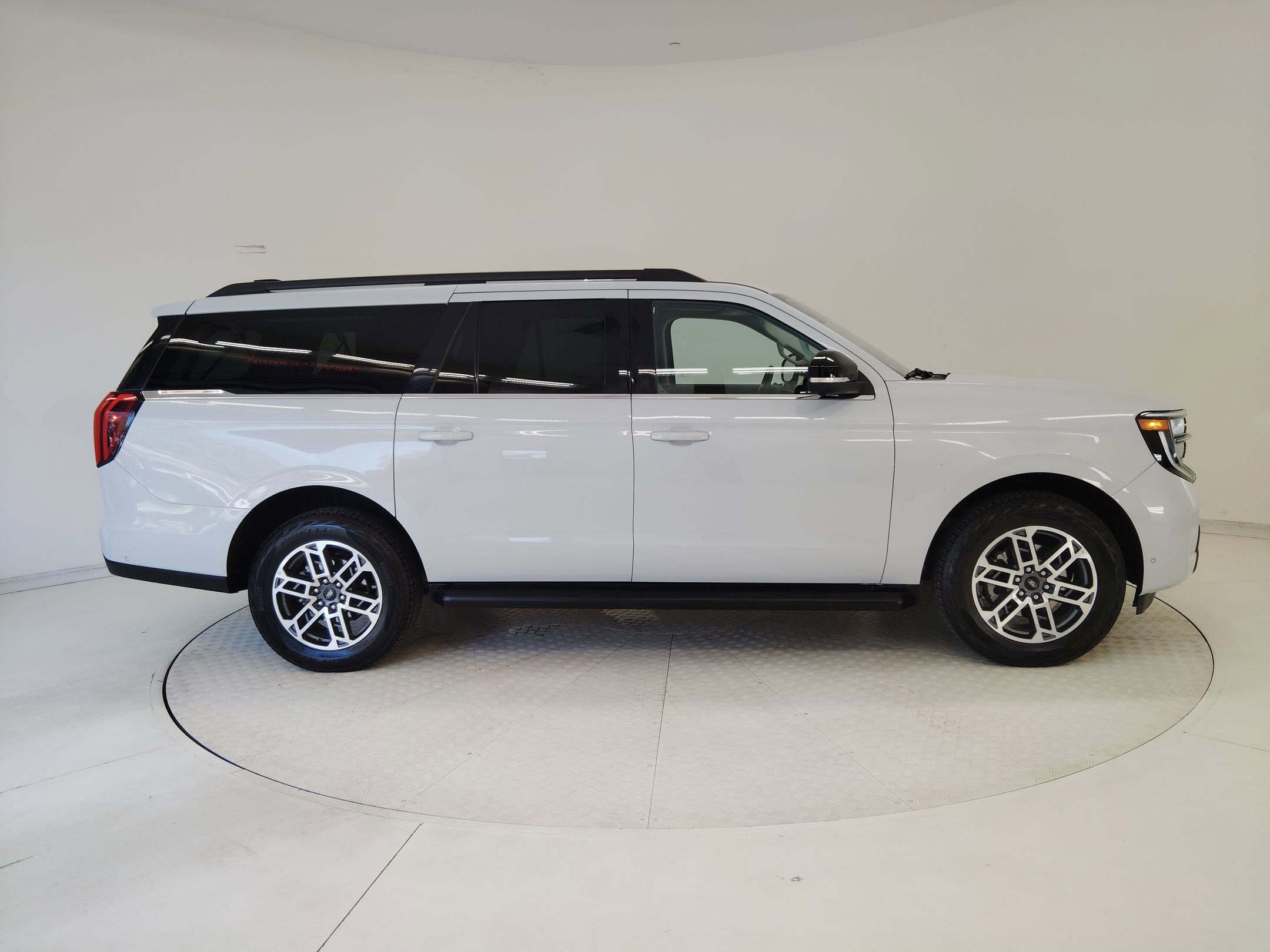 Certified 2025 Ford Expedition Max Active image 6