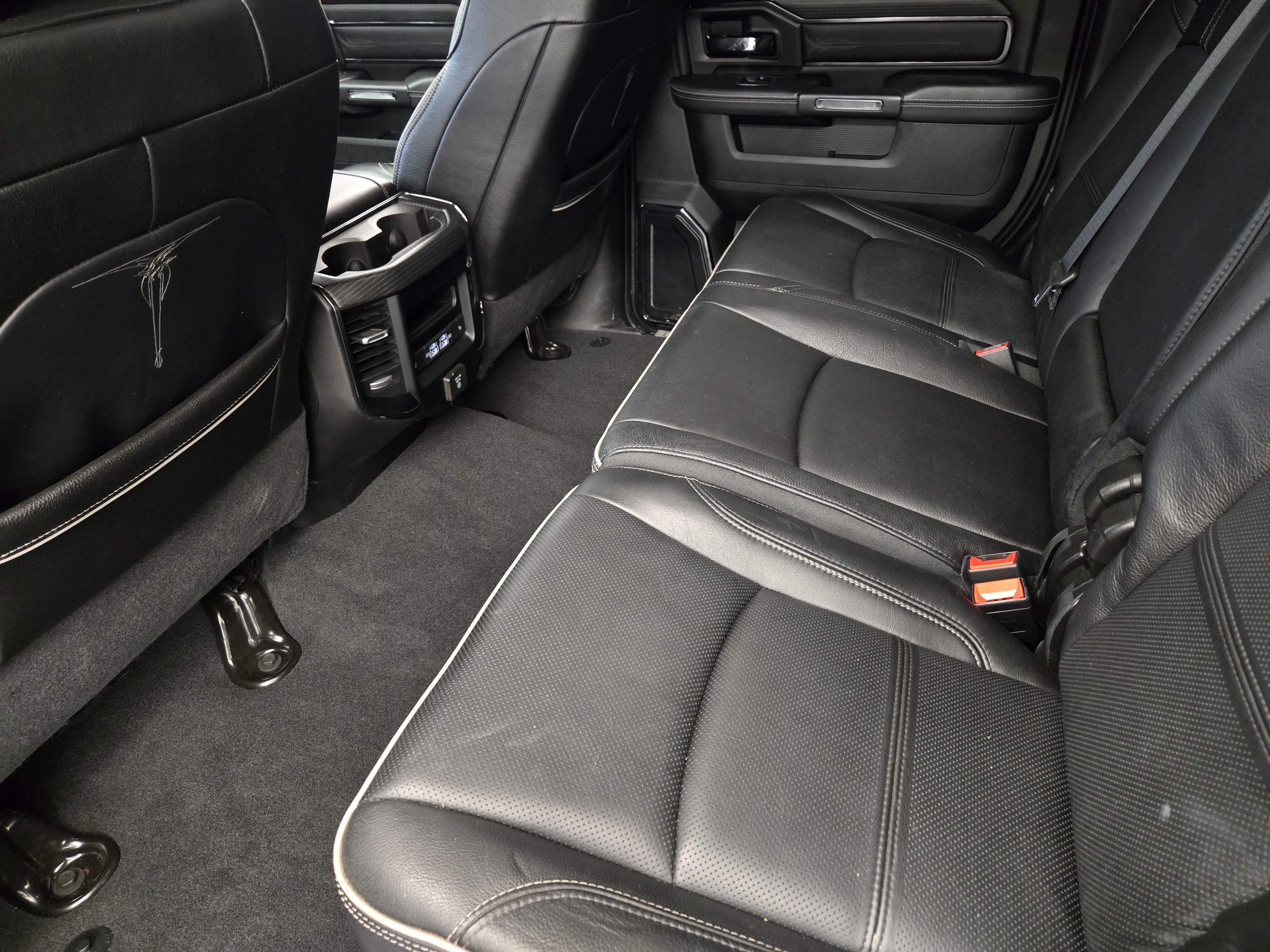 Used 2024 RAM 2500 Limited image 31