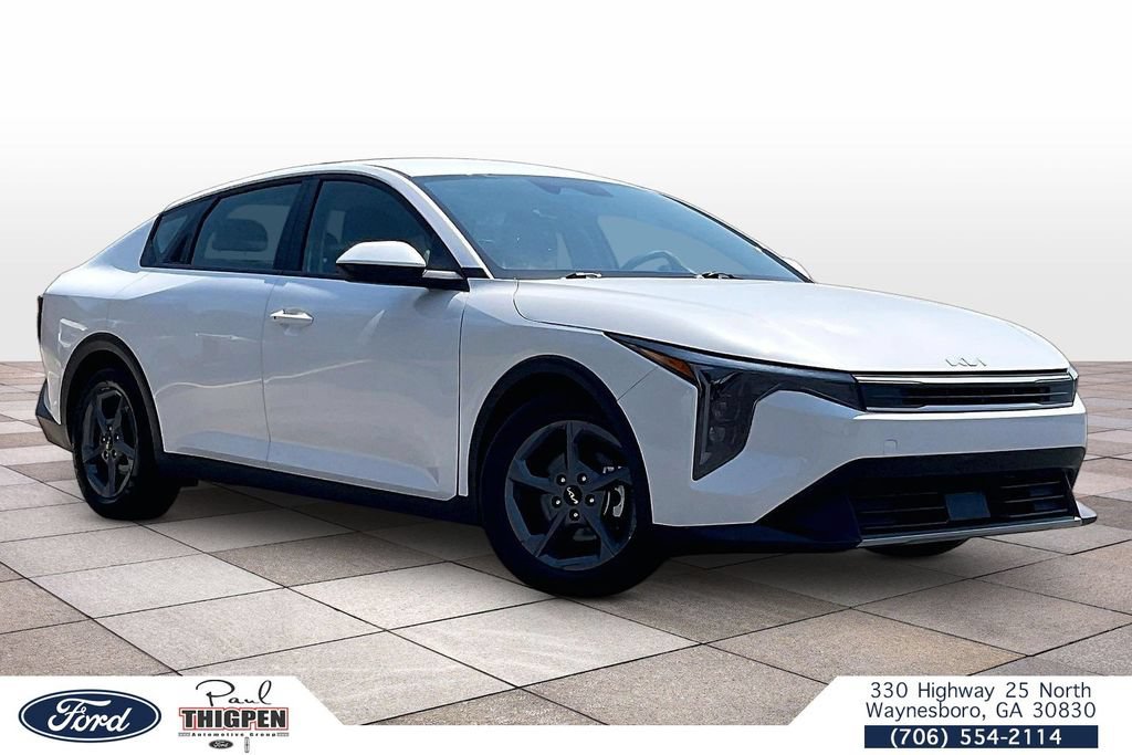 Used 2025 Kia K4 FWD image 1