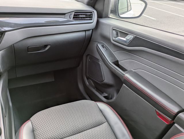 Certified 2023 Ford Escape ST-Line AWD/4WD image 17