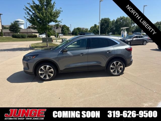 Certified 2025 Ford Escape Platinum AWD/4WD image 4