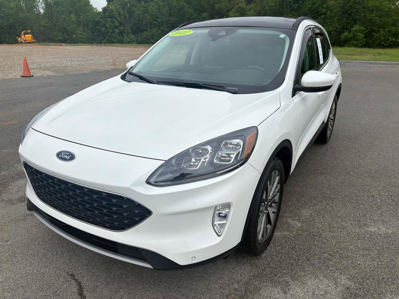 Certified 2022 Ford Escape Titanium w/ Class II Trailer Tow Package AWD/4WD image 7