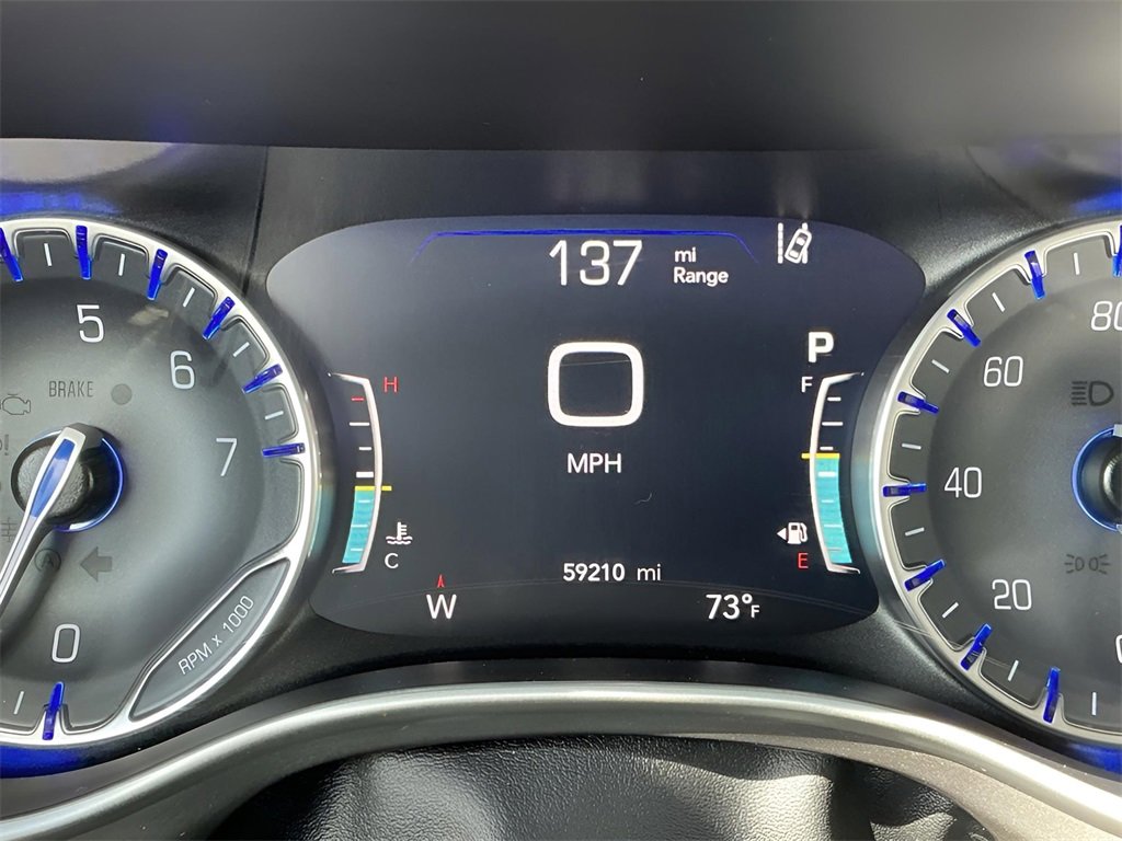 Used 2023 Chrysler Pacifica Touring-L image 28