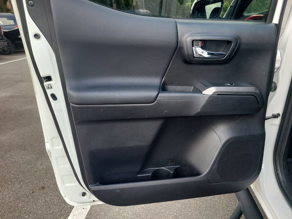 Used 2019 Toyota Tacoma TRD Sport RWD image 9