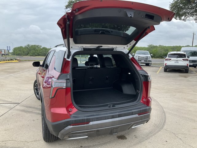 Used 2025 Chevrolet Equinox ACTIV w/ Safety and Technology Package FWD image 15