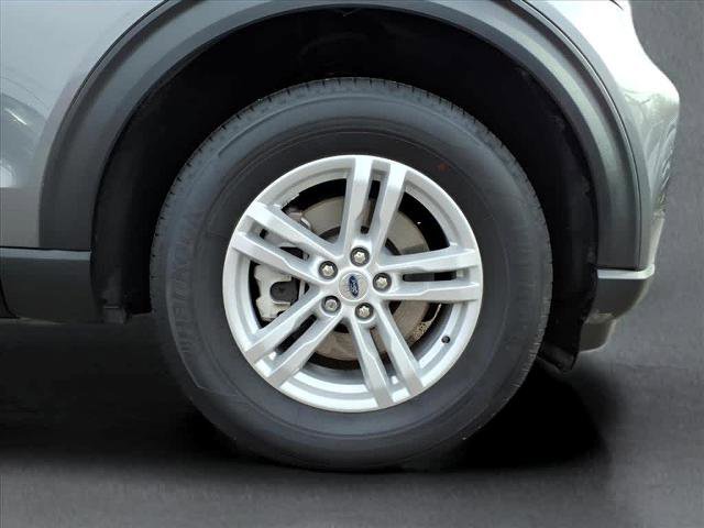 Certified 2023 Ford Explorer XLT w/ Equipment Group 202A image 11