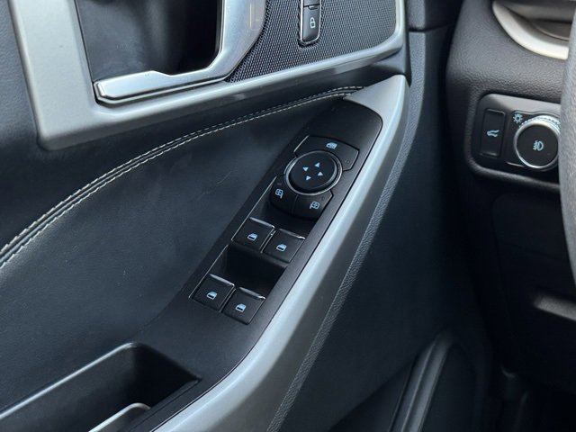 Certified 2022 Ford Explorer XLT w/ Equipment Group 202A image 39