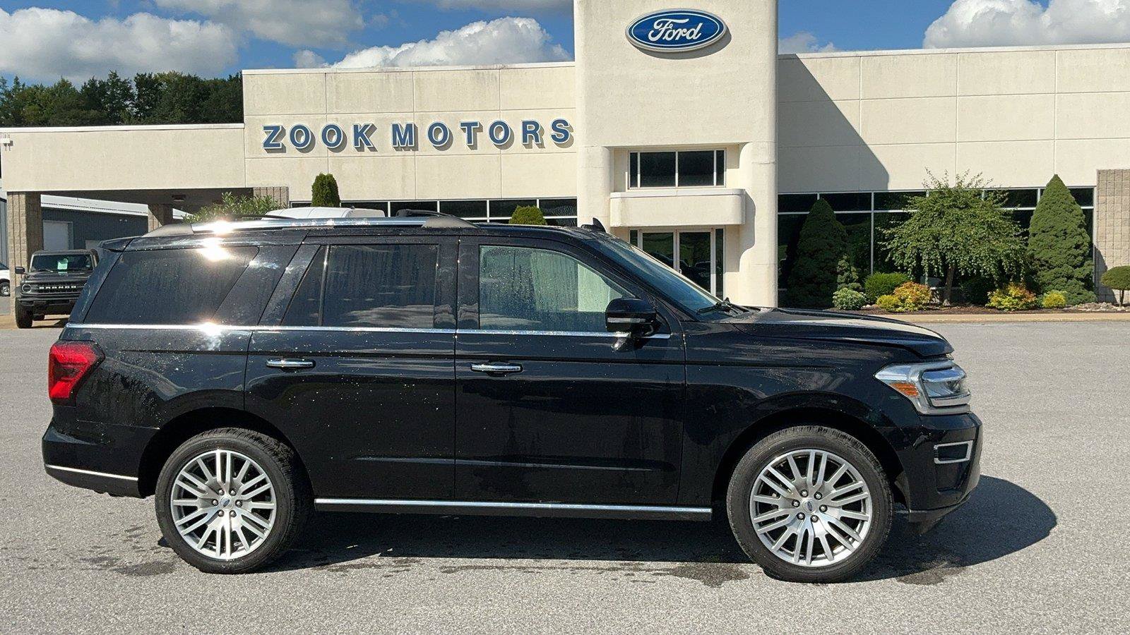 Certified 2023 Ford Expedition Limited AWD/4WD image 5