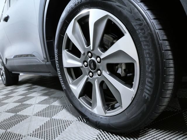 Certified 2025 Ford Escape Platinum AWD/4WD image 26