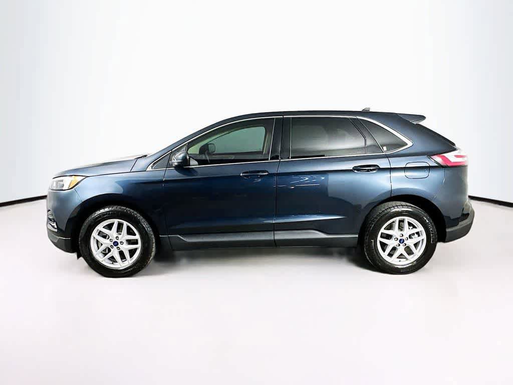 Certified 2022 Ford Edge SEL w/ Convenience Package AWD/4WD image 3