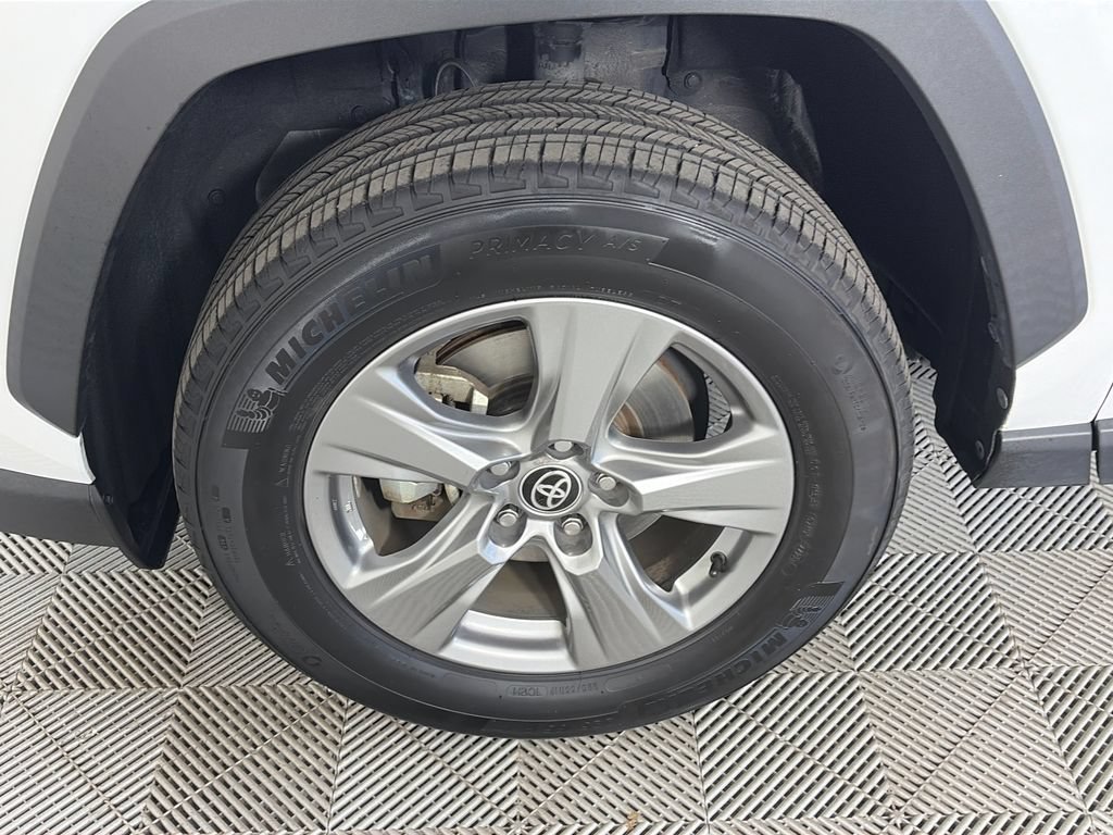 Used 2024 Toyota RAV4 XLE AWD/4WD image 8