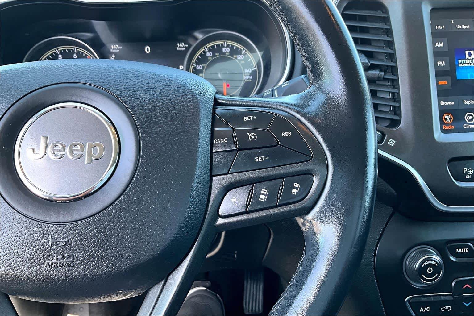 Used 2021 Jeep Cherokee Trailhawk w/ Technology Group AWD/4WD image 24