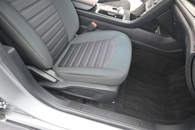 Certified 2020 Ford Fusion SE FWD image 34