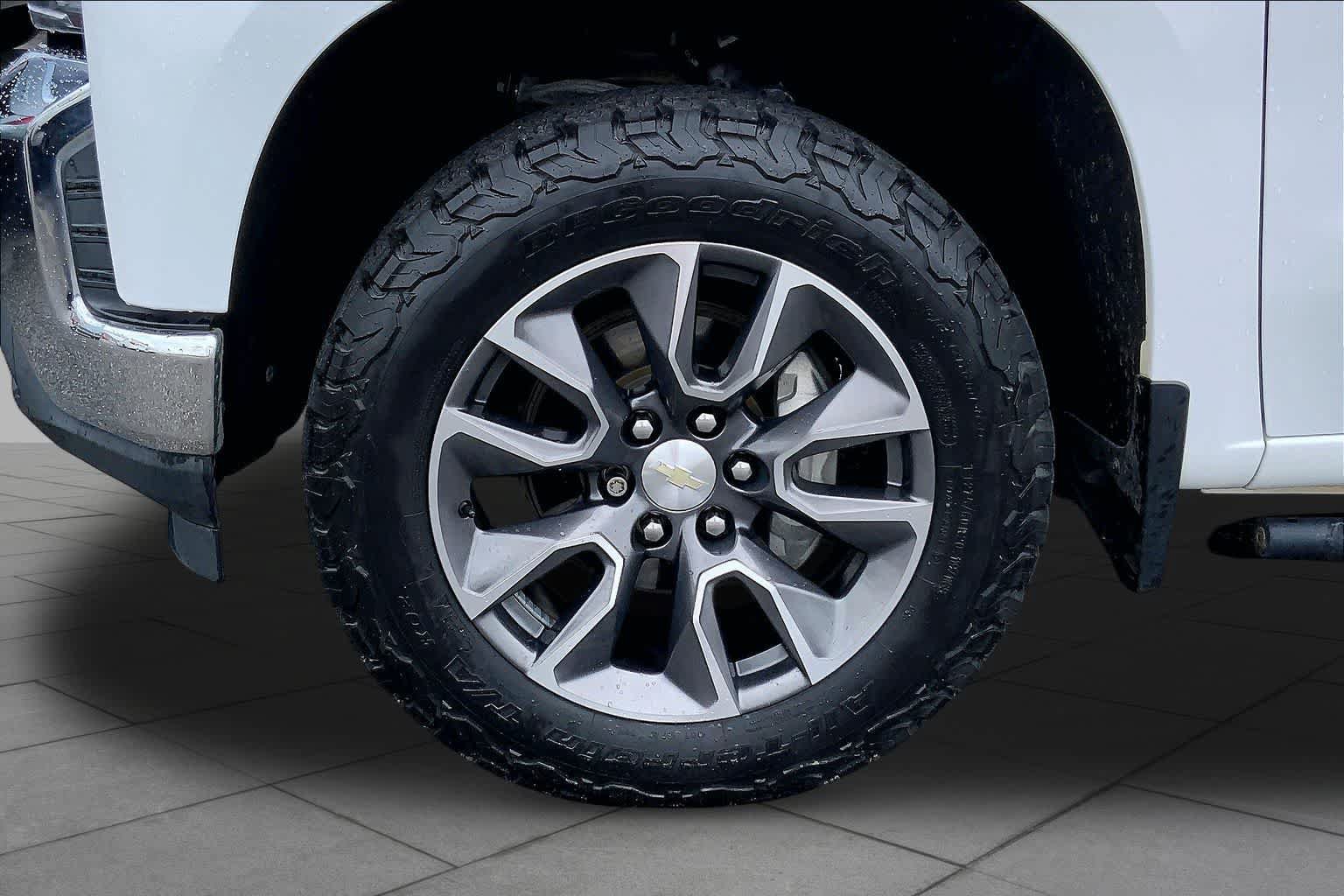 Used 2021 Chevrolet Silverado 1500 LT w/ All Star Edition Plus AWD/4WD image 11