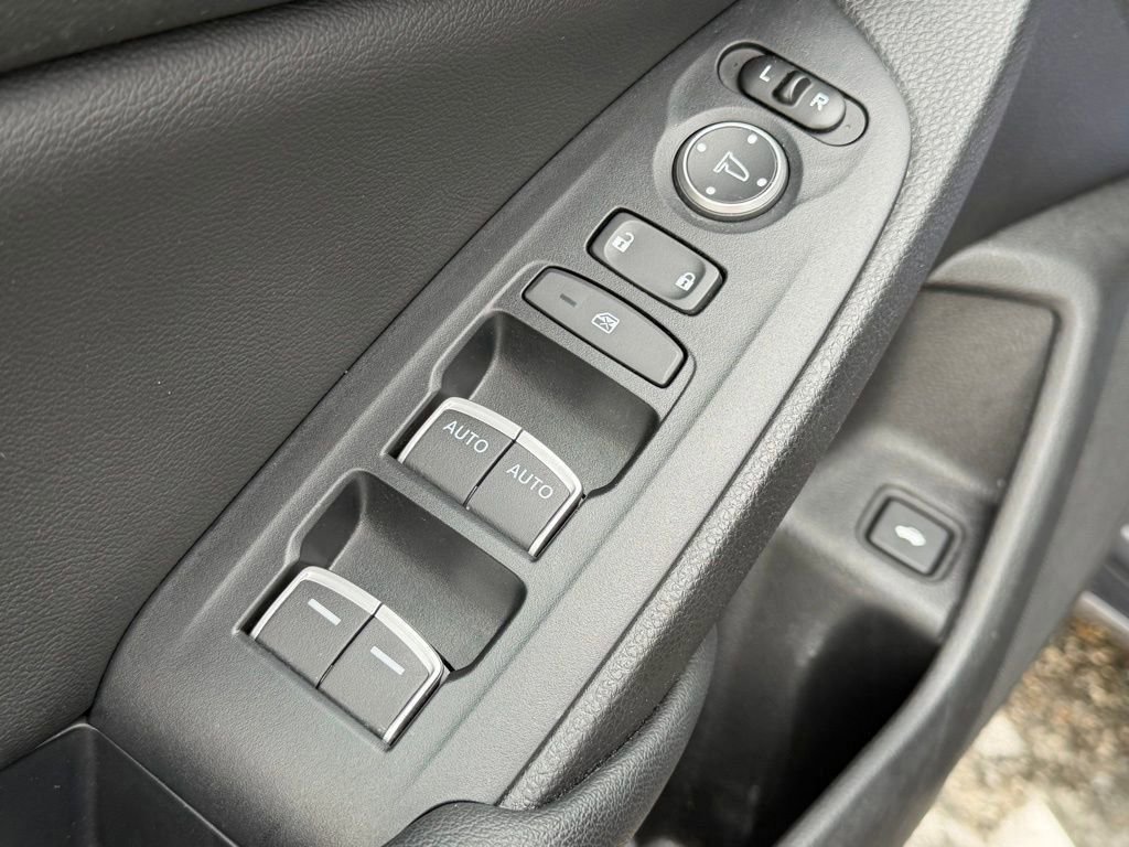 Used 2019 Honda Accord LX image 11