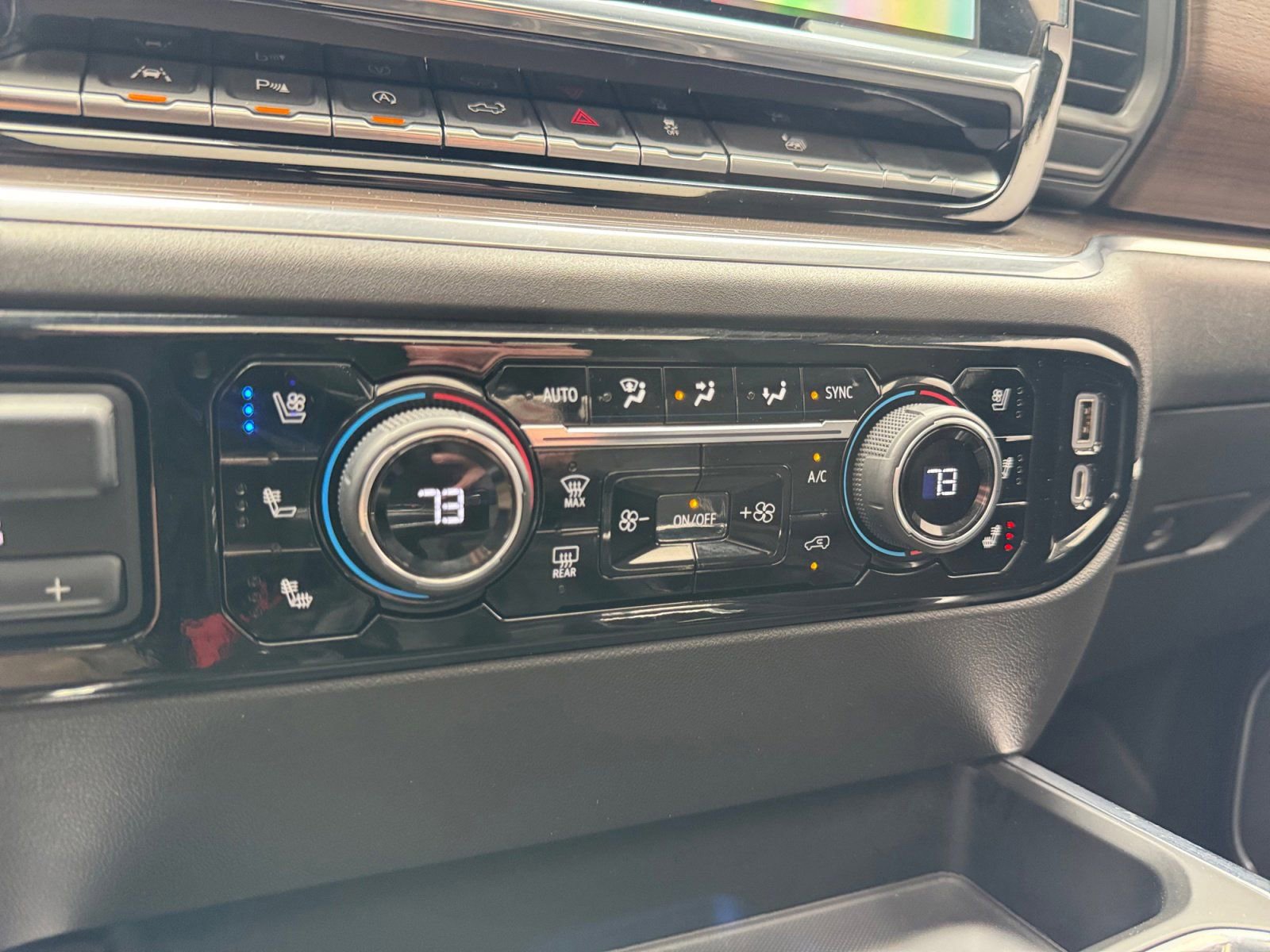 Used 2022 Chevrolet Silverado 1500 High Country w/ High Country Premium Package image 30