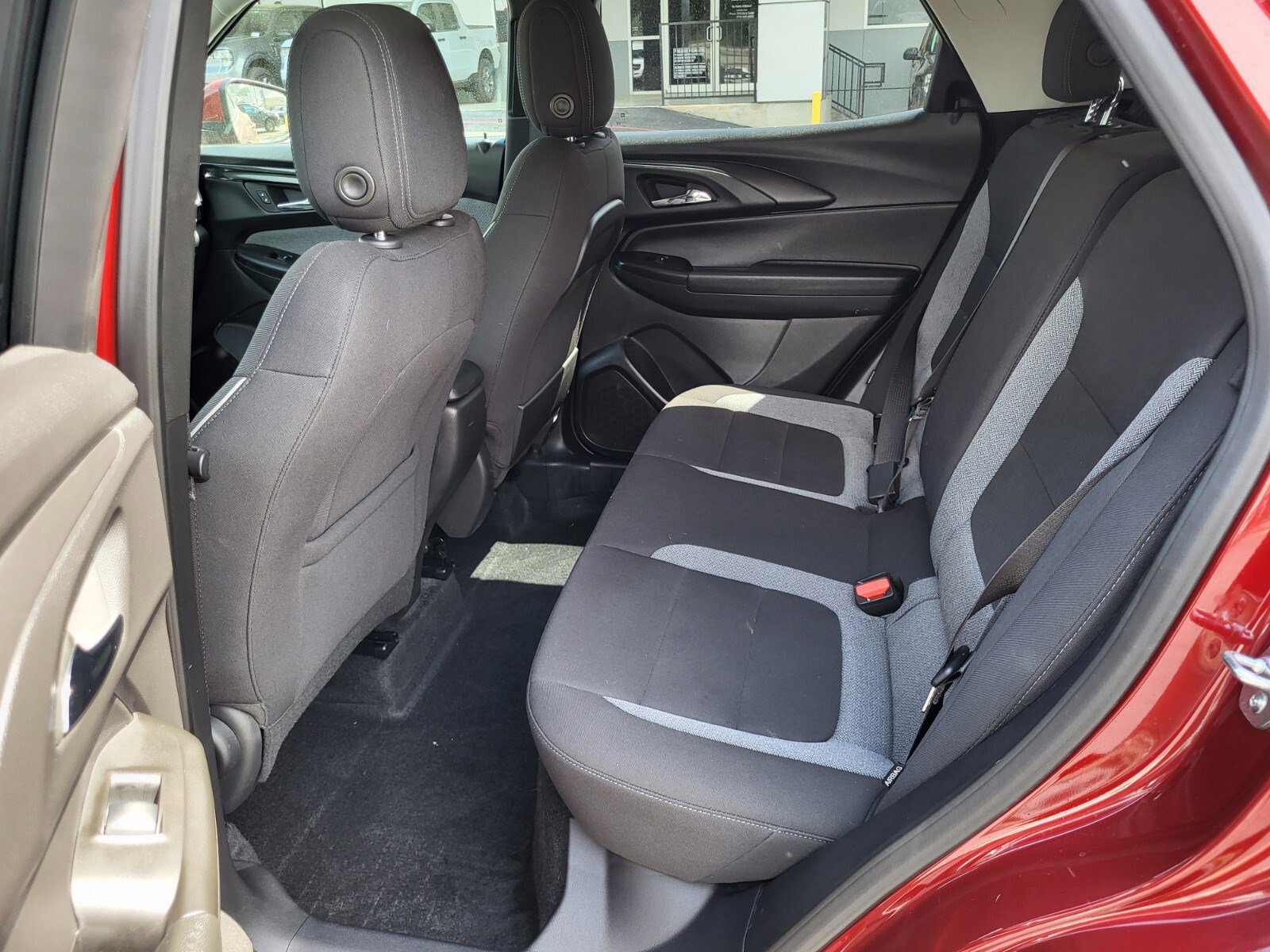 Used 2025 Chevrolet TrailBlazer LT w/ LT Cold Weather Package image 17