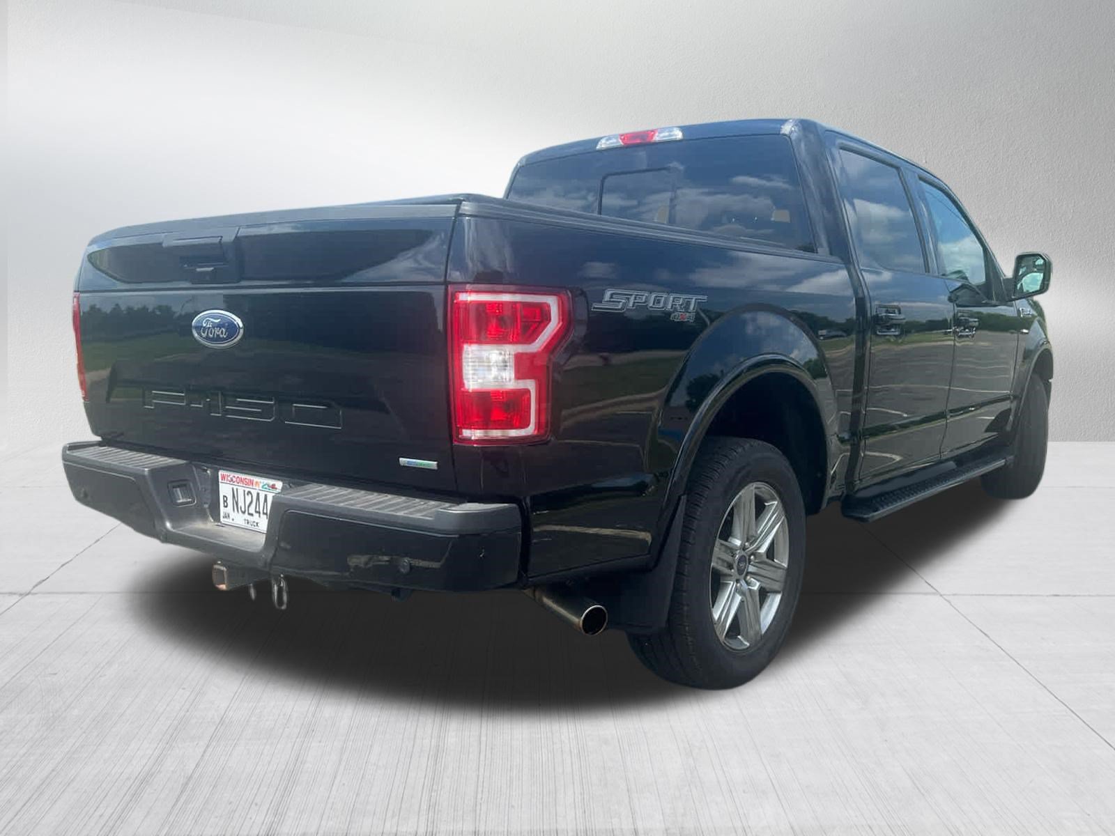Certified 2018 Ford F150 XLT w/ Equipment Group 302A Luxury AWD/4WD image 7