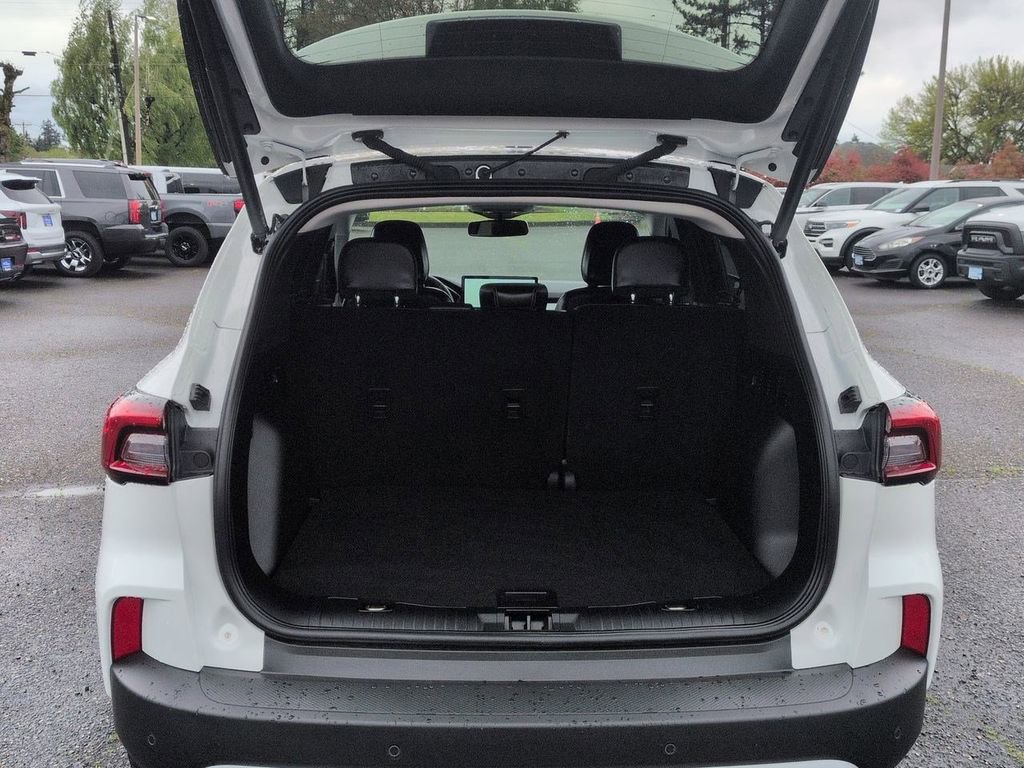 Certified 2023 Ford Escape Platinum AWD/4WD image 24