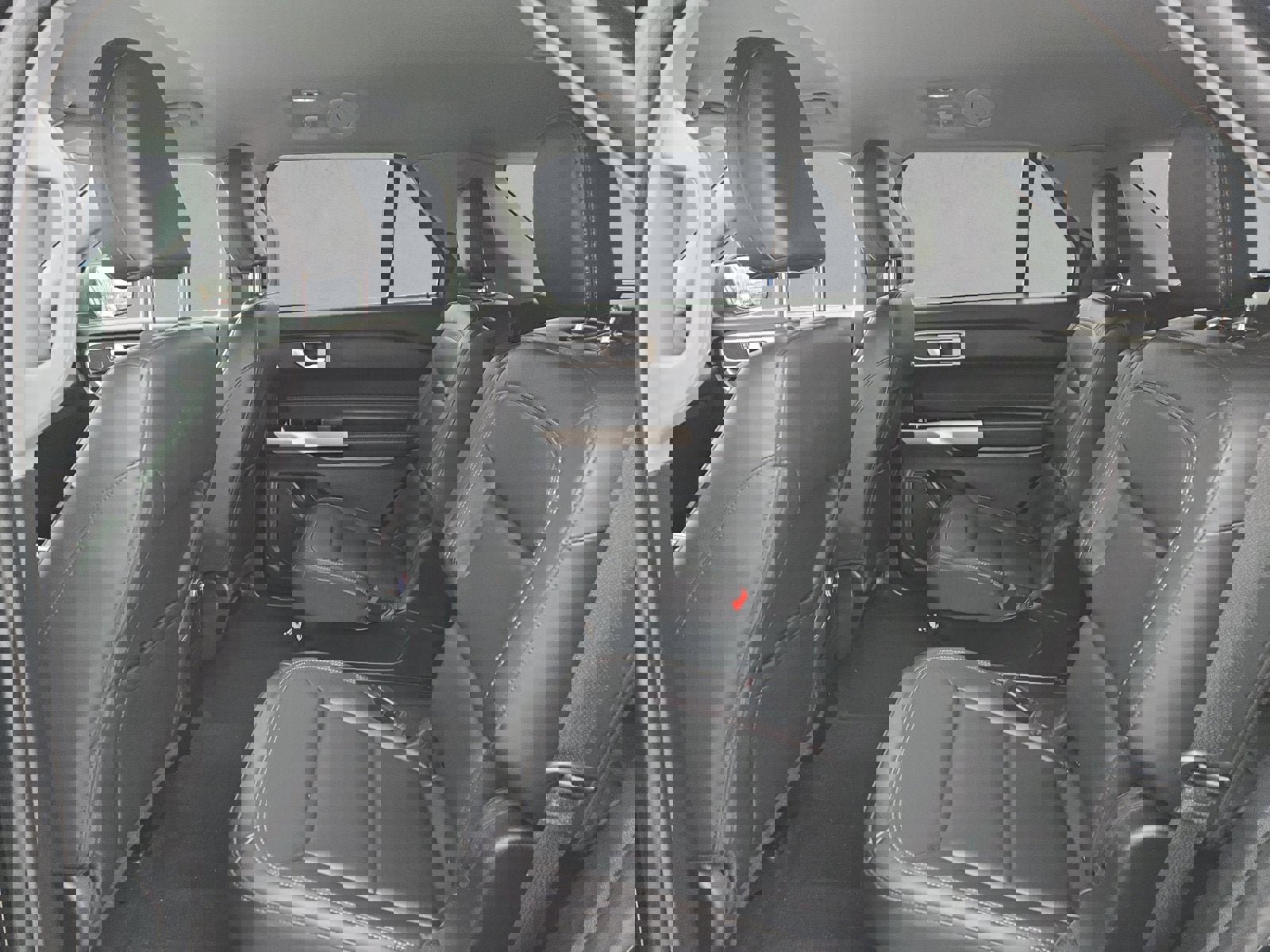 Certified 2022 Ford Explorer XLT w/ Equipment Group 202A image 23