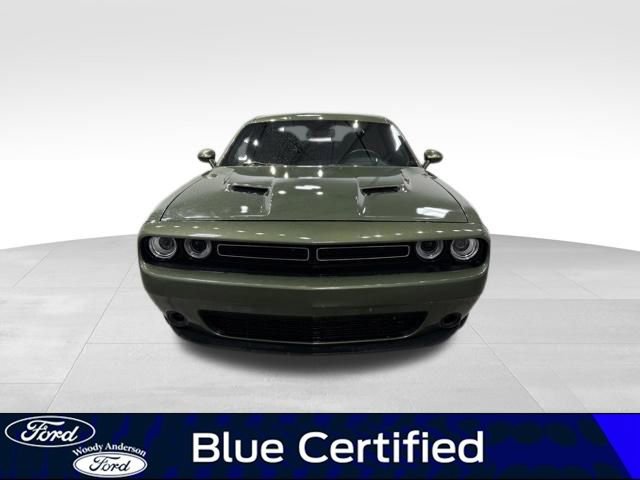 Used 2023 Dodge Challenger SXT RWD image 4