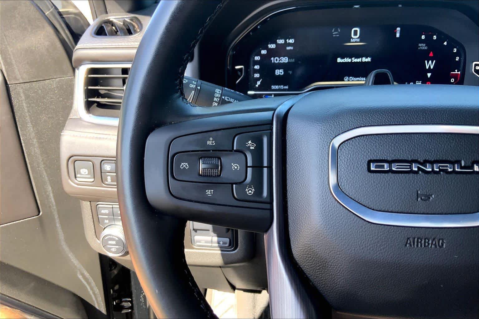 Used 2024 GMC Yukon XL Denali Ultimate AWD/4WD image 23