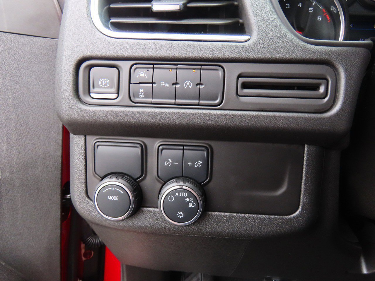 Used 2024 Chevrolet Tahoe LS w/ Driver Alert Package image 27